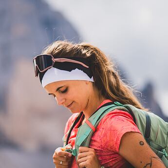 čelenka bjež ACTIVE TOUR